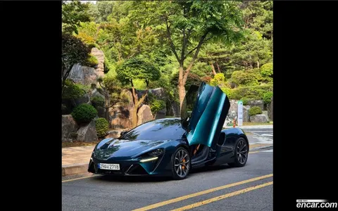 McLaren Artura 2023 купить в Москве