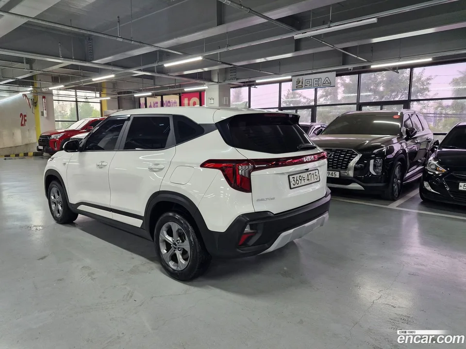 Kia Seltos 2.0 2WD 2023 — миниатюра 3