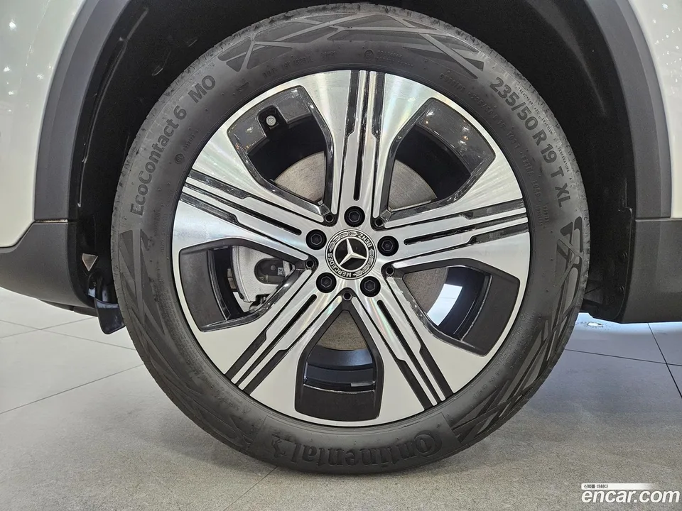 Mercedes-Benz EQA EQA250 2024 — thumbnail 2