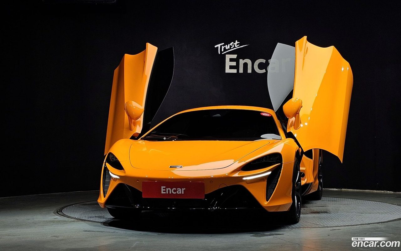 McLaren Artura 2023 — 3