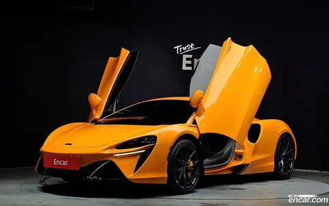 McLaren Artura 2023 купить в Москве