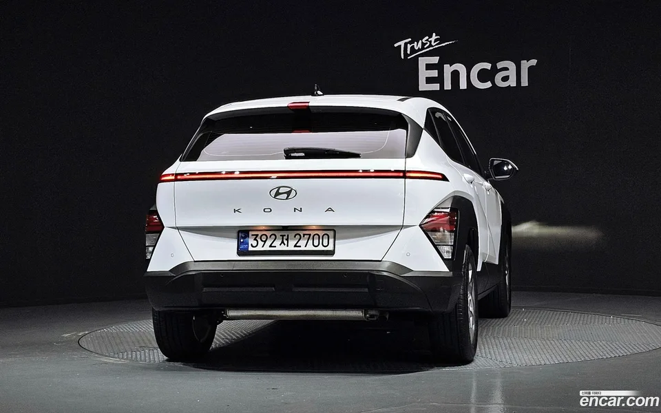 Hyundai Kona 2.0 2WD 2023 — миниатюра 4