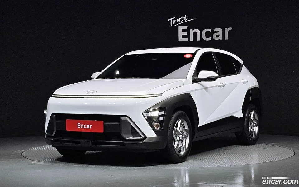 Hyundai Kona 2.0 2WD 2023 — фото 1, купить с доставкой в Москву
