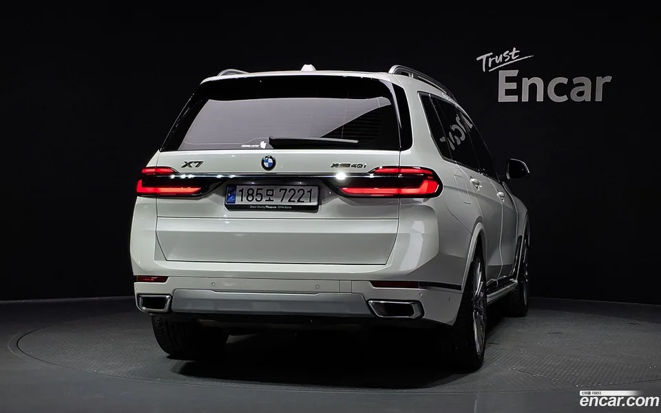 BMW X7 xDrive 40i 7 2024 — thumbnail 4