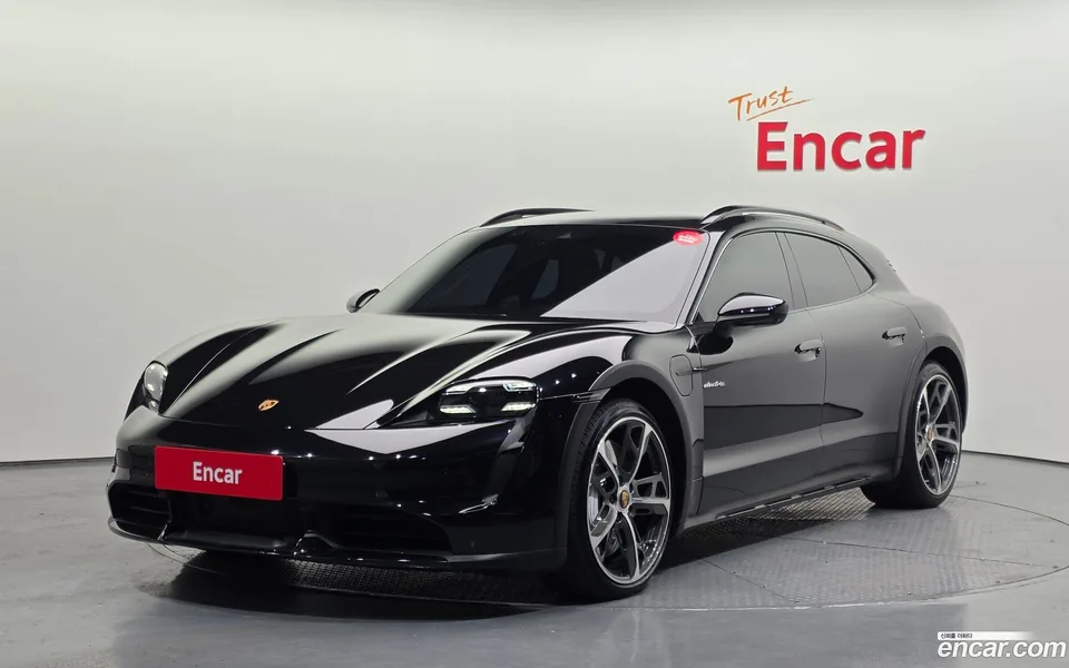 Porsche Taycan 2023 — photo 1, buy with delivery to Moscow