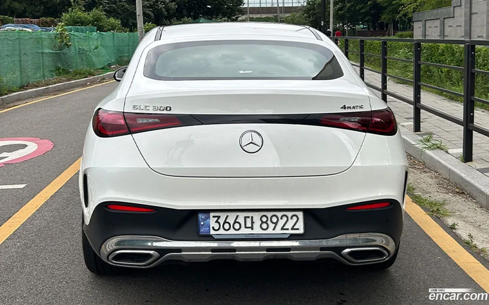 Mercedes-Benz GLC-Class GLC300 4MATIC 2024 — thumbnail 4