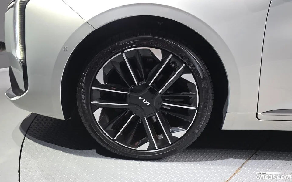 Kia K8 Hybrid 2025 — миниатюра 5