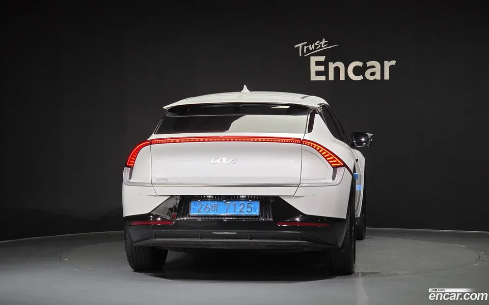 Kia EV6 2024 — thumbnail 4