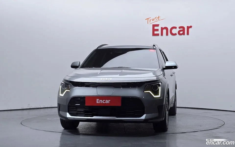 Kia Niro EV 2023 — thumbnail 3