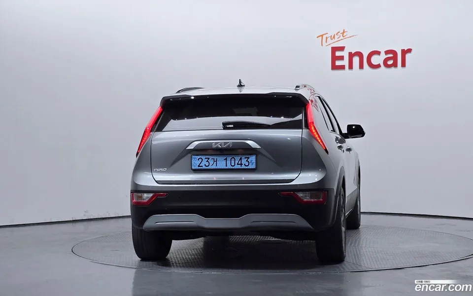 Kia Niro EV 2023 — thumbnail 4