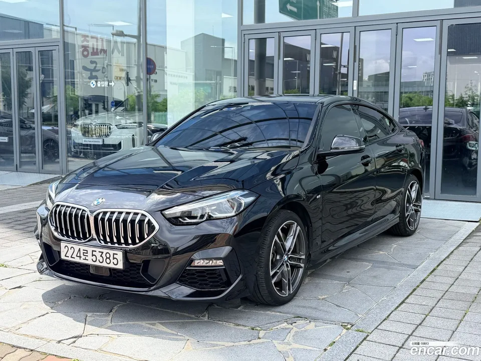 BMW 2 Series Gran Coupe 220i M 2023 — фото 1, купить с доставкой в Москву