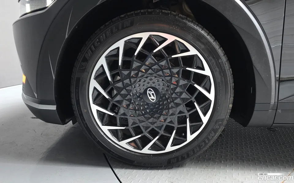 Hyundai Ioniq 5 2023 — миниатюра 5