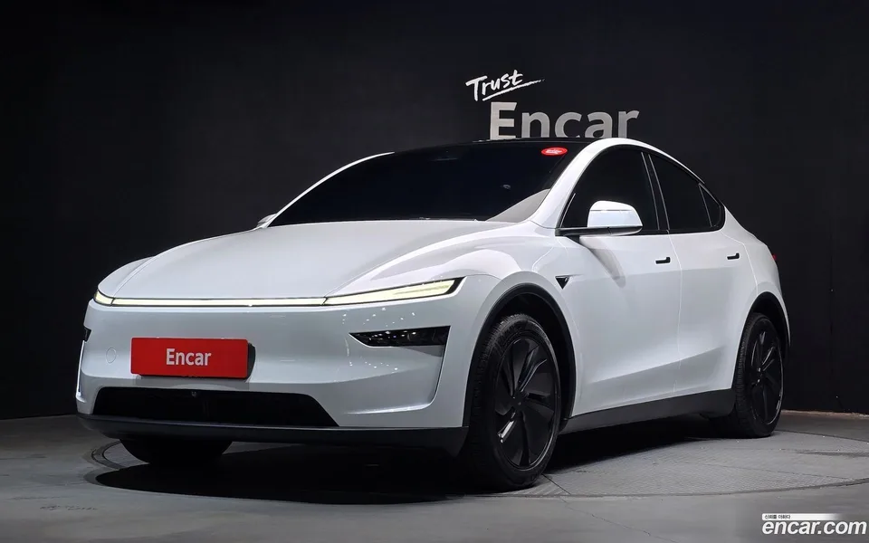 Tesla Model Y RWD 2026 — photo 1, buy with delivery to Moscow