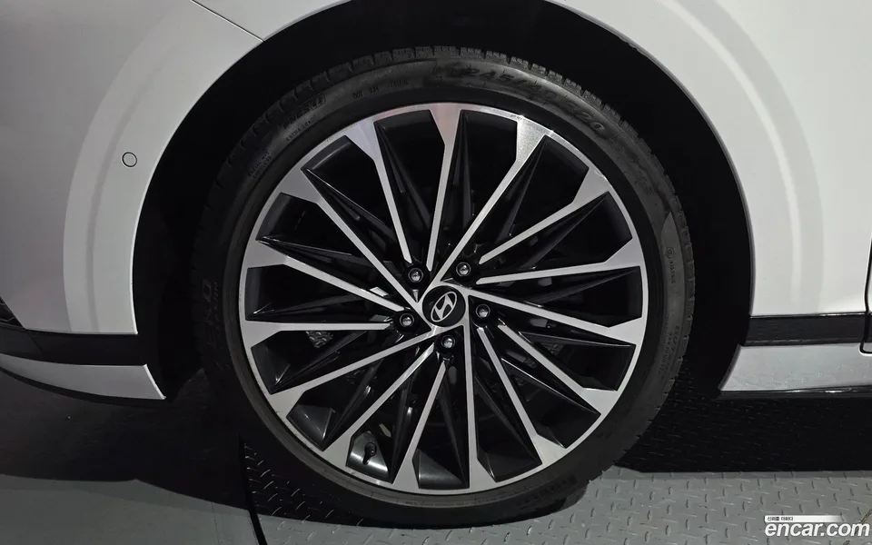 Hyundai Grandeur 2.5 2WD 2024 — thumbnail 2
