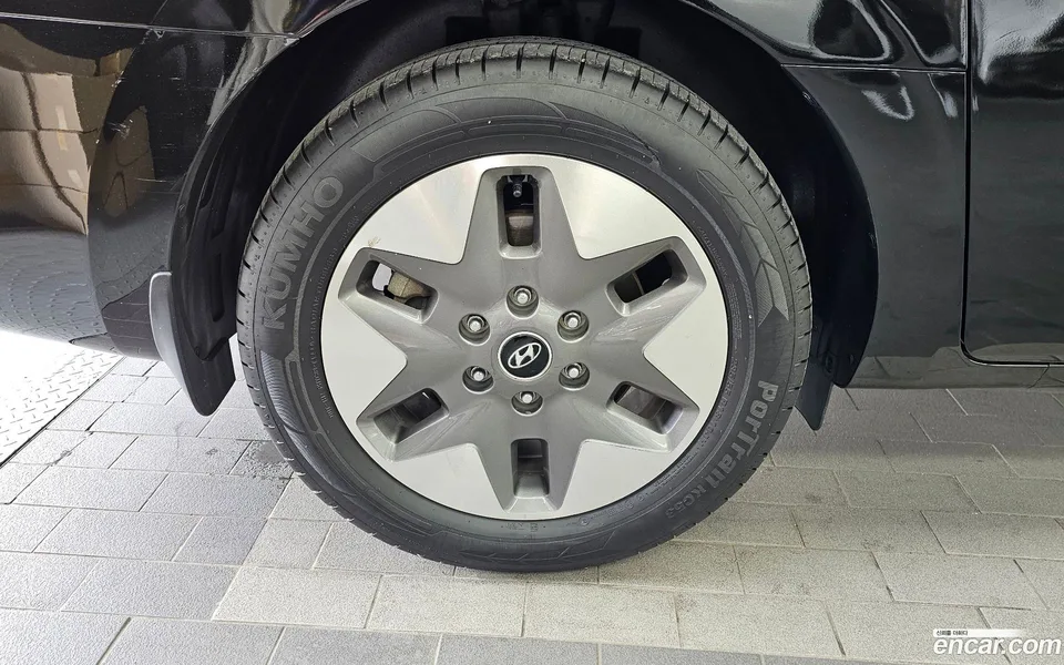Hyundai Staria 11 2022 — thumbnail 2