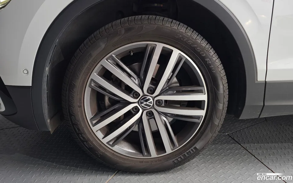 Volkswagen Tiguan Allspace 2.0 TSI 2022 — миниатюра 5