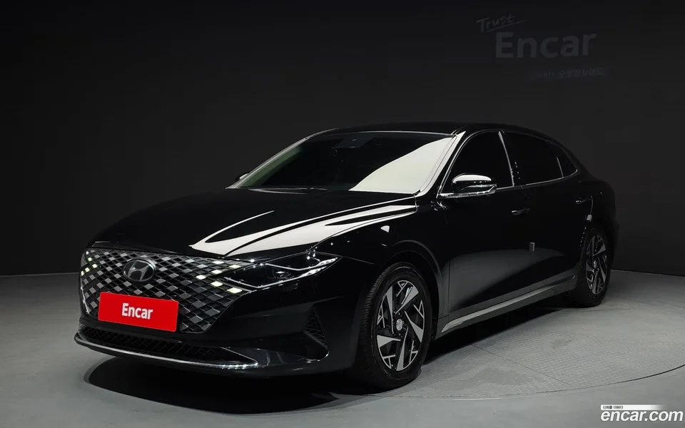 Hyundai Grandeur IG Hybrid 2022 — фото 1, купить с доставкой в Москву