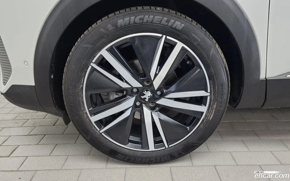 Peugeot 3008 1.2 Pure Tech GT 2024 — thumbnail 5