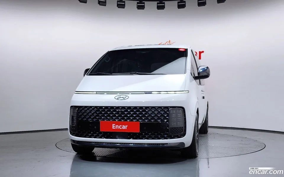 Hyundai Staria L3.5 9 2022 — миниатюра 3
