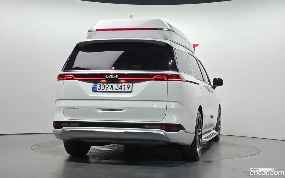 Kia Carnival 9 2023 — thumbnail 4