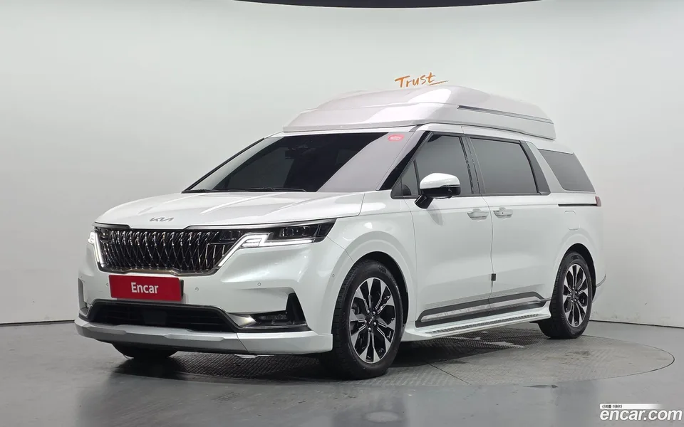 Kia Carnival 9 2023 — photo 1, buy with delivery to Moscow