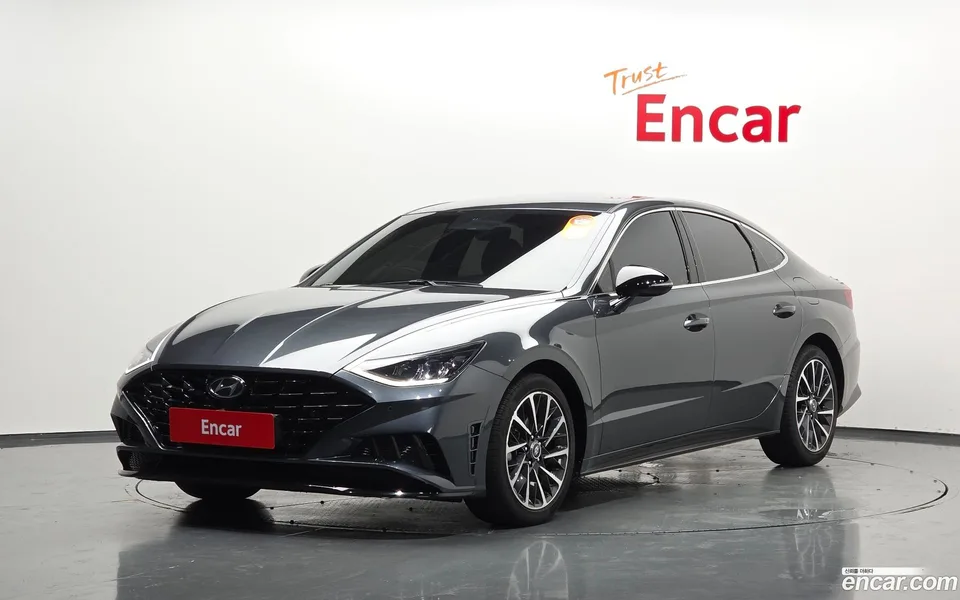 Hyundai Sonata 2.0 2022 — photo 1, buy with delivery to Moscow
