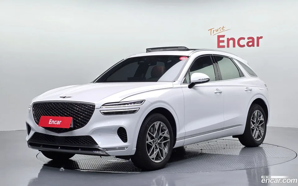 Genesis GV70 2.5T 2WD 2023 — photo 1, buy with delivery to Moscow