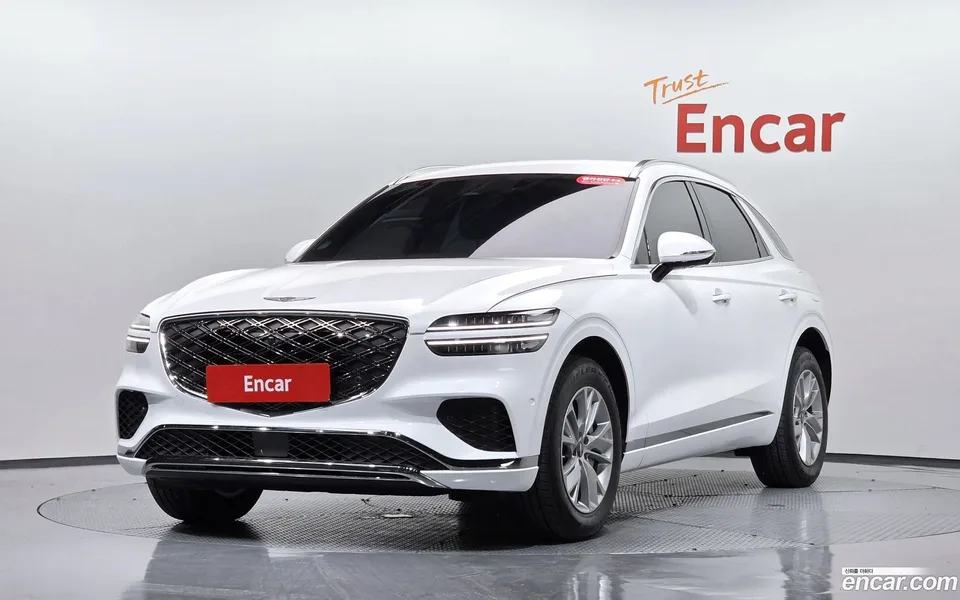 Genesis GV70 2.5T 2WD 2024 — photo 1, buy with delivery to Moscow
