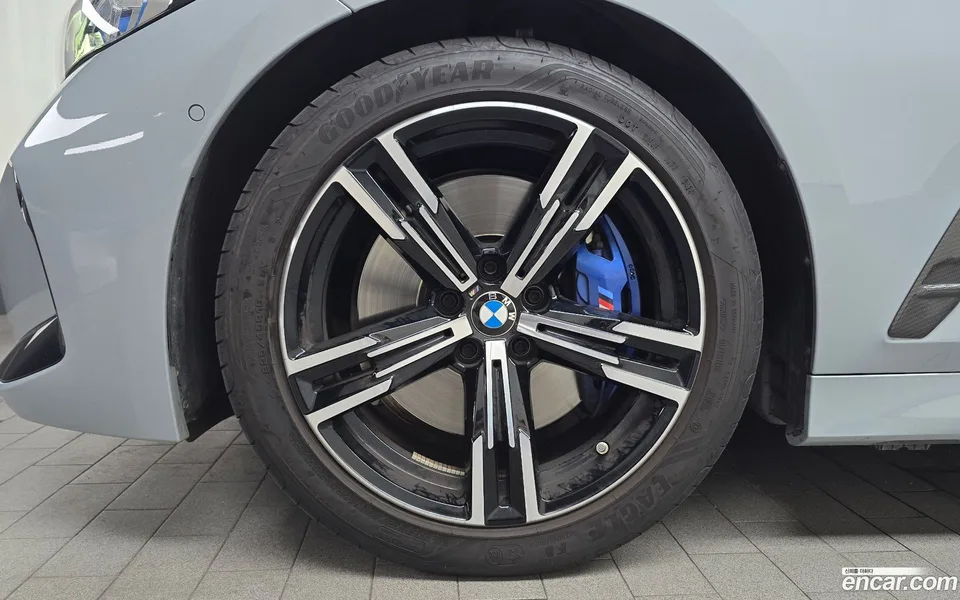 BMW 3 Series 320i M 2024 — миниатюра 2