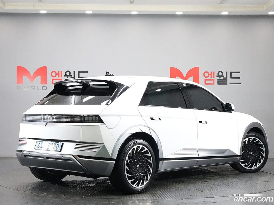 Hyundai Ioniq 5 2022 — thumbnail 4