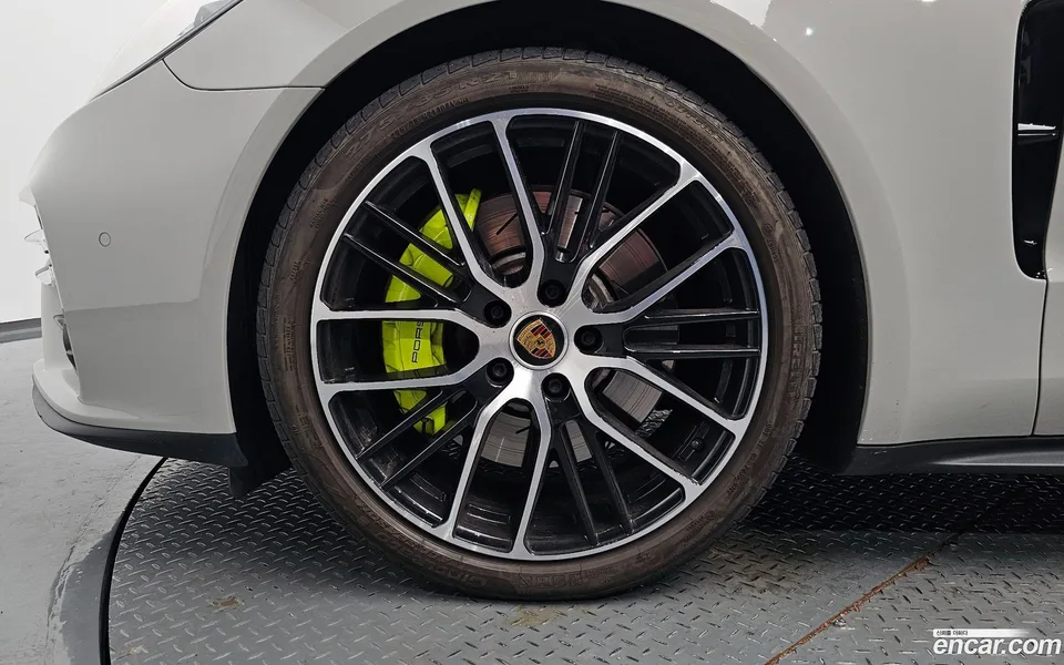 Porsche Panamera (971) 2.9 AWD E- 2022 — thumbnail 2