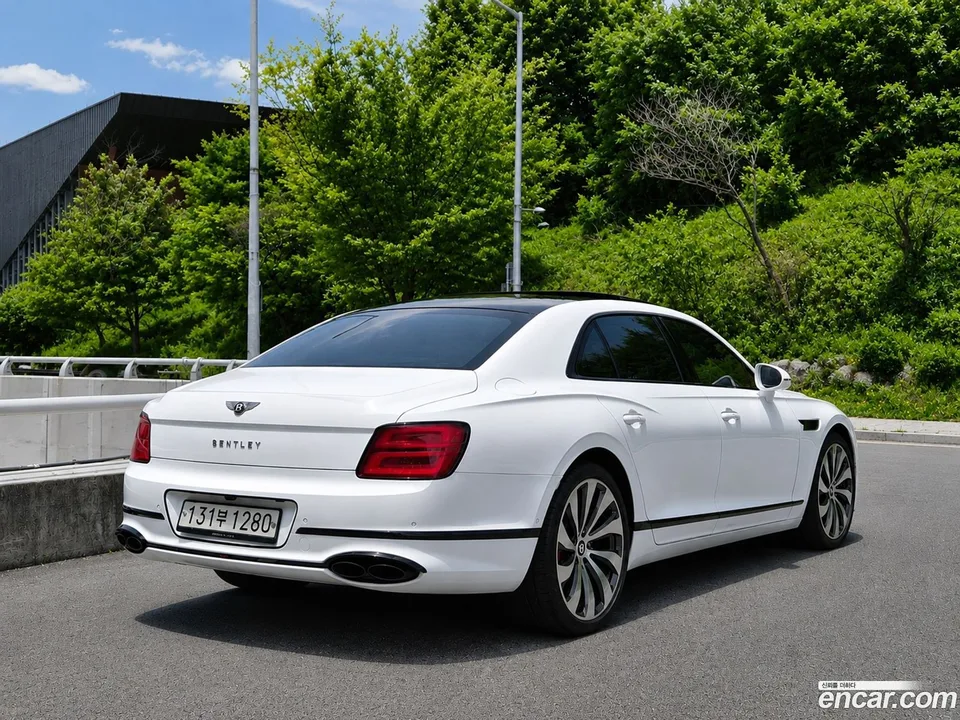 Bentley Flying Spur 4.0 2022 — thumbnail 3