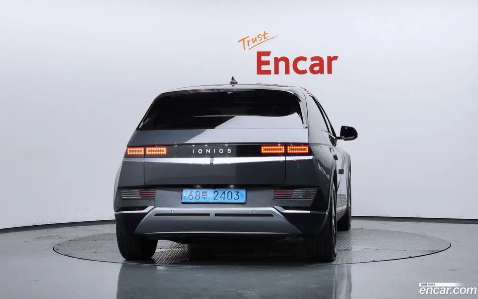 Hyundai Ioniq 5 2023 — thumbnail 4