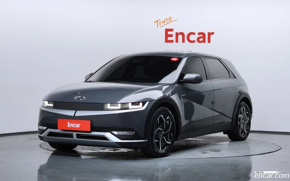 Hyundai Ioniq 5 2023 — photo 1, buy with delivery to Moscow