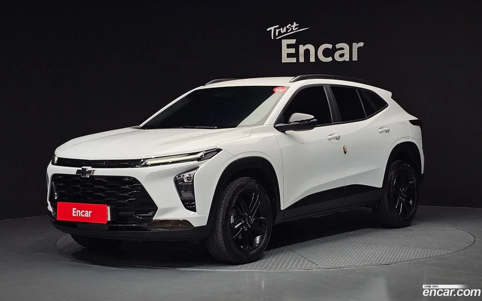 Chevrolet Trax Crossover 1.2 ACTIV 2023 — photo 1, buy with delivery to Moscow