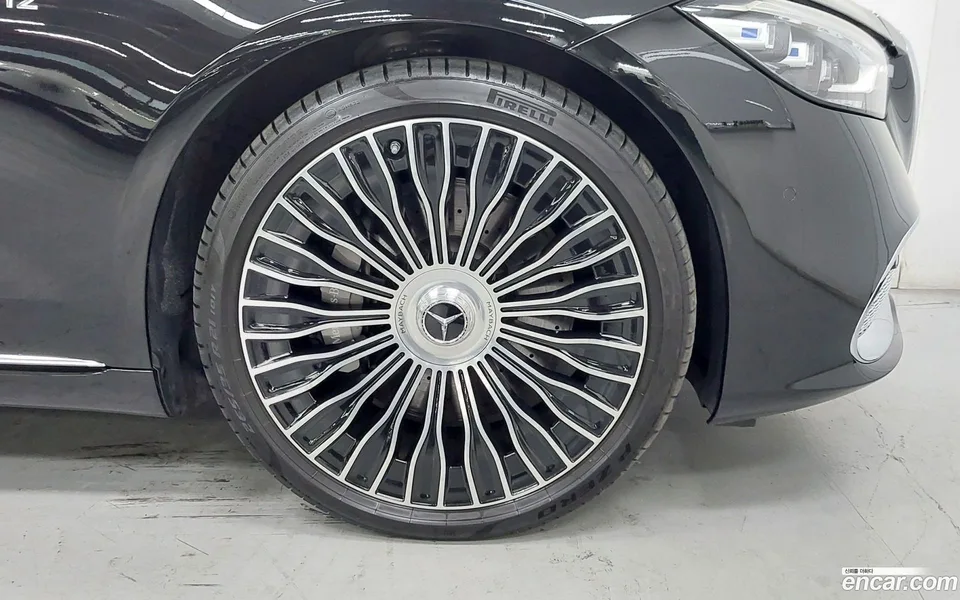 Mercedes-Benz S-Class S680 4MATIC 2023 — thumbnail 2