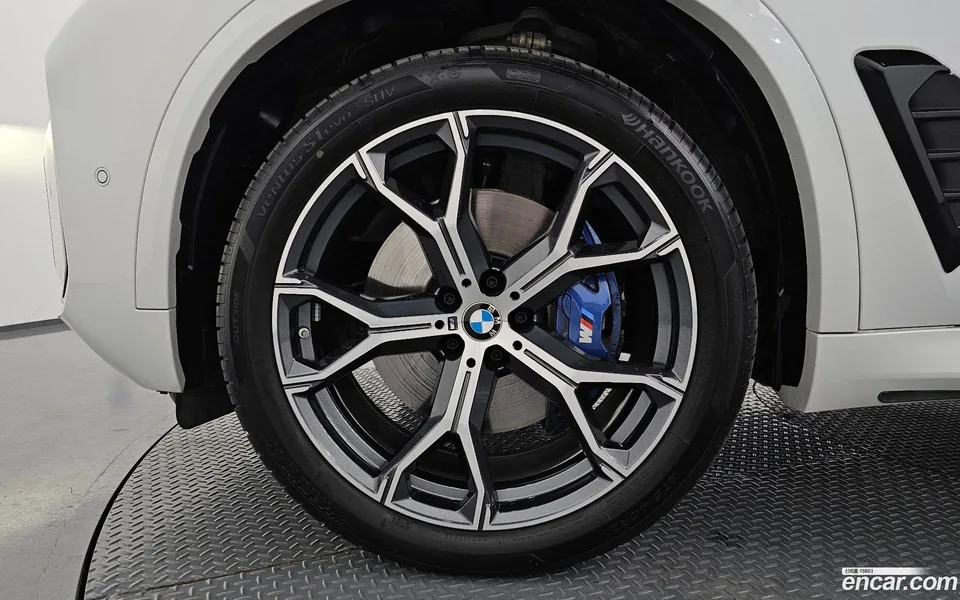 BMW X5 xDrive 30d M 2024 — thumbnail 2