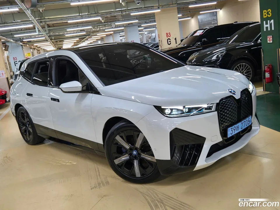 BMW iX xDrive50 2025 — photo 1, buy with delivery to Moscow