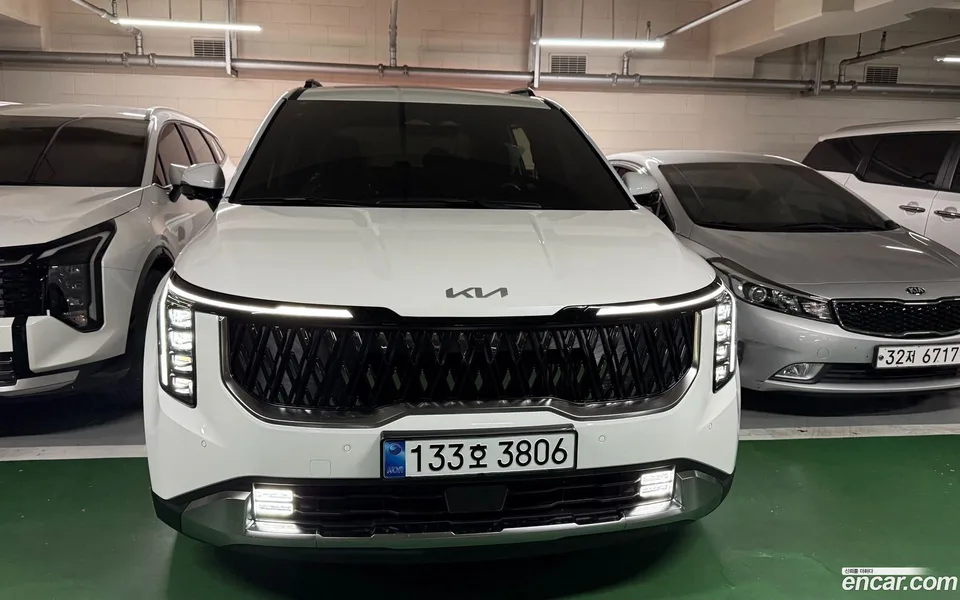 Kia Carnival HEV 9 2025 — photo 1, buy with delivery to Moscow