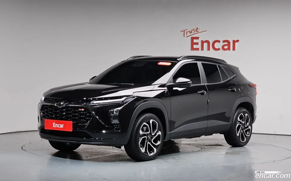 Chevrolet Trax Crossover 1.2 RS 2025 — photo 1, buy with delivery to Moscow