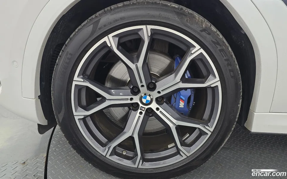 BMW X6 xDrive40i M 2022 — thumbnail 5