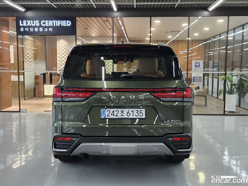 Lexus LX 700h VIP 2025 — thumbnail 4