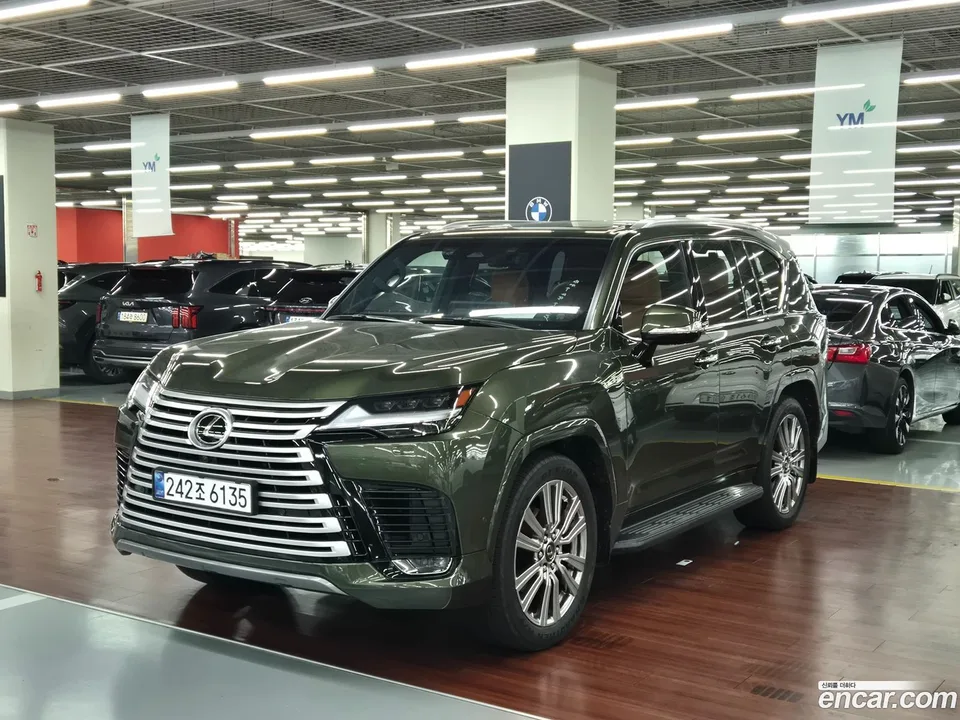 Lexus LX 700h VIP 2025 — photo 1, buy with delivery to Moscow
