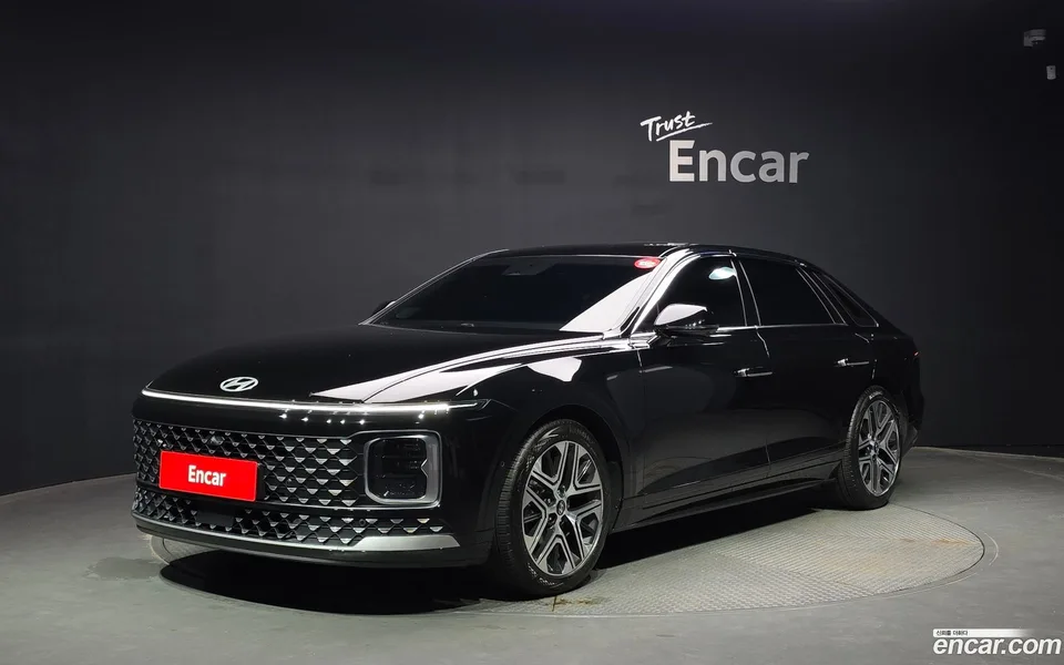 Hyundai Grandeur Hybrid 2023 — photo 1, buy with delivery to Moscow