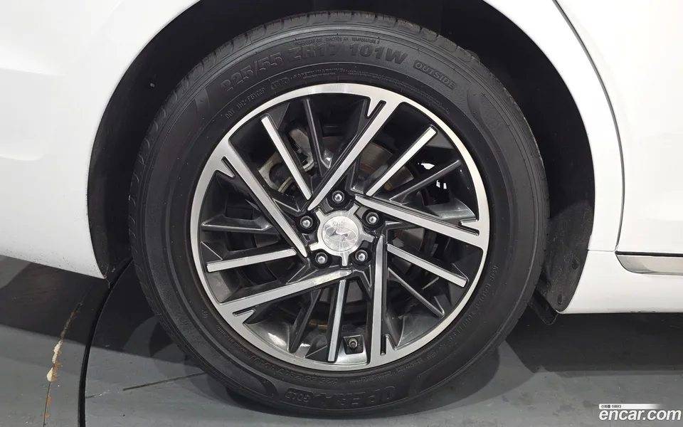 Hyundai Grandeur IG 3.0 LPi () 2022 — thumbnail 5
