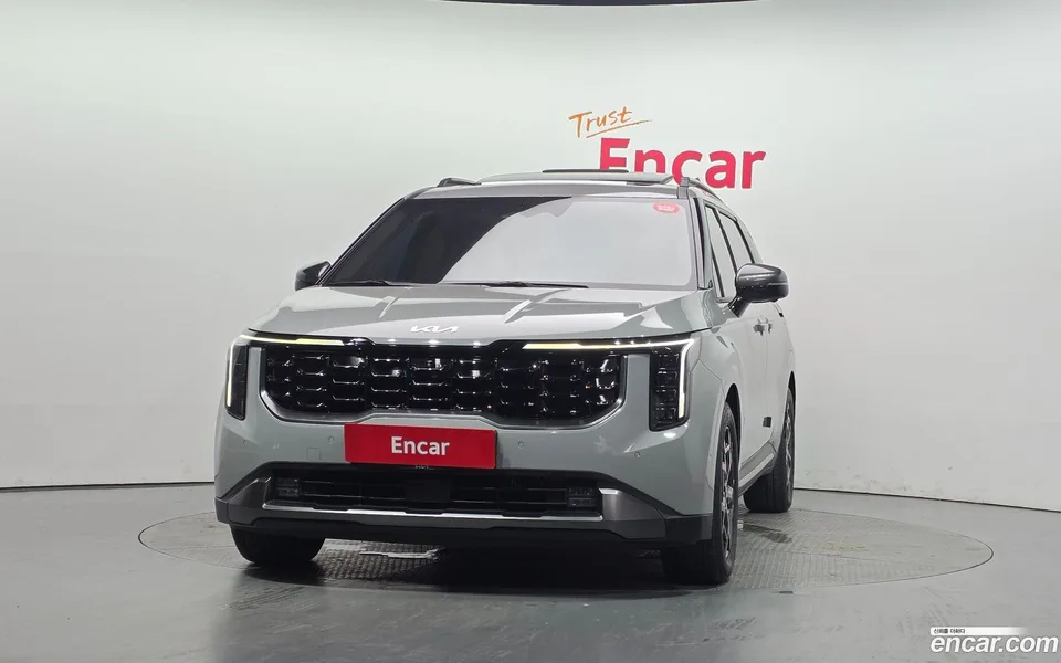 Kia Carnival 7 2024 — thumbnail 3