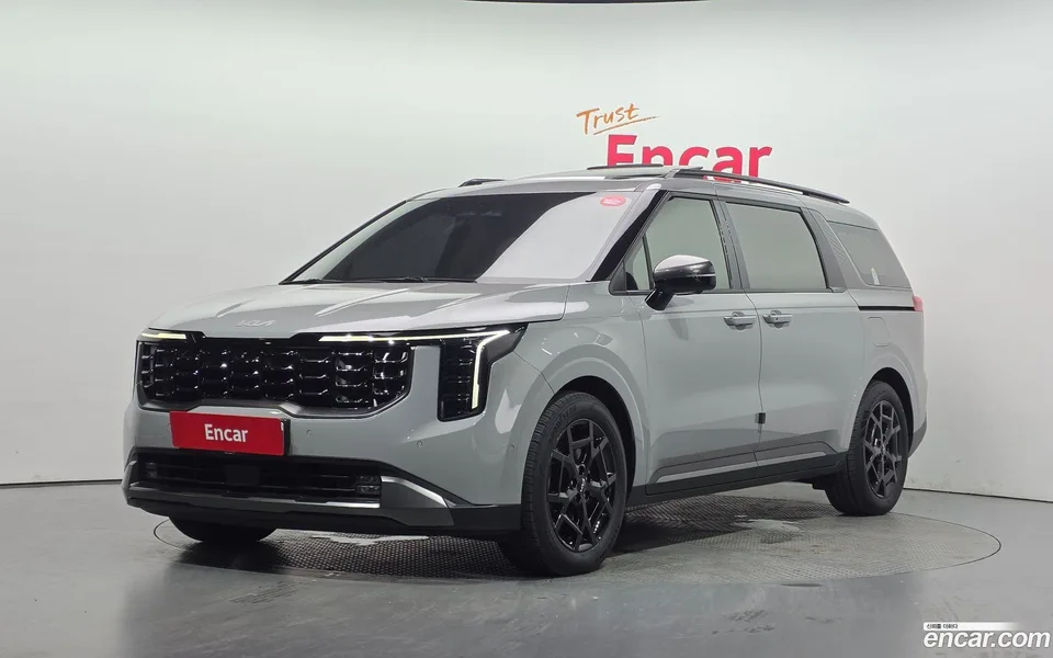 Kia Carnival 7 2024 — photo 1, buy with delivery to Moscow