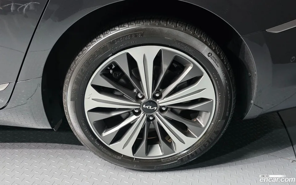Kia K8 Hybrid 2022 — thumbnail 5