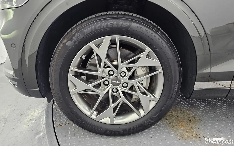 Genesis GV70 2.5T 2WD 2024 — thumbnail 2