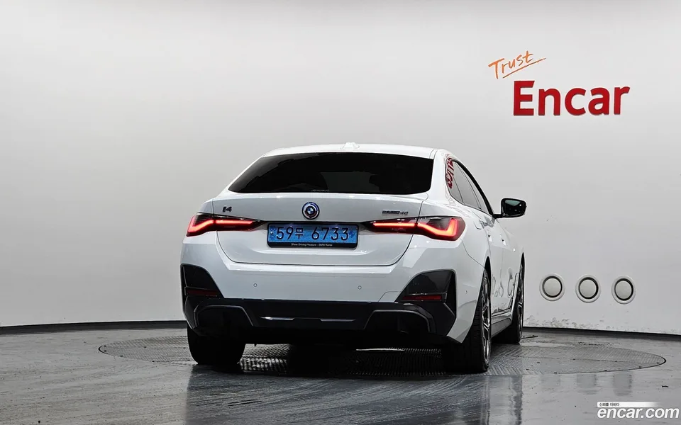 BMW i4 eDrive40 M 2022 — thumbnail 4